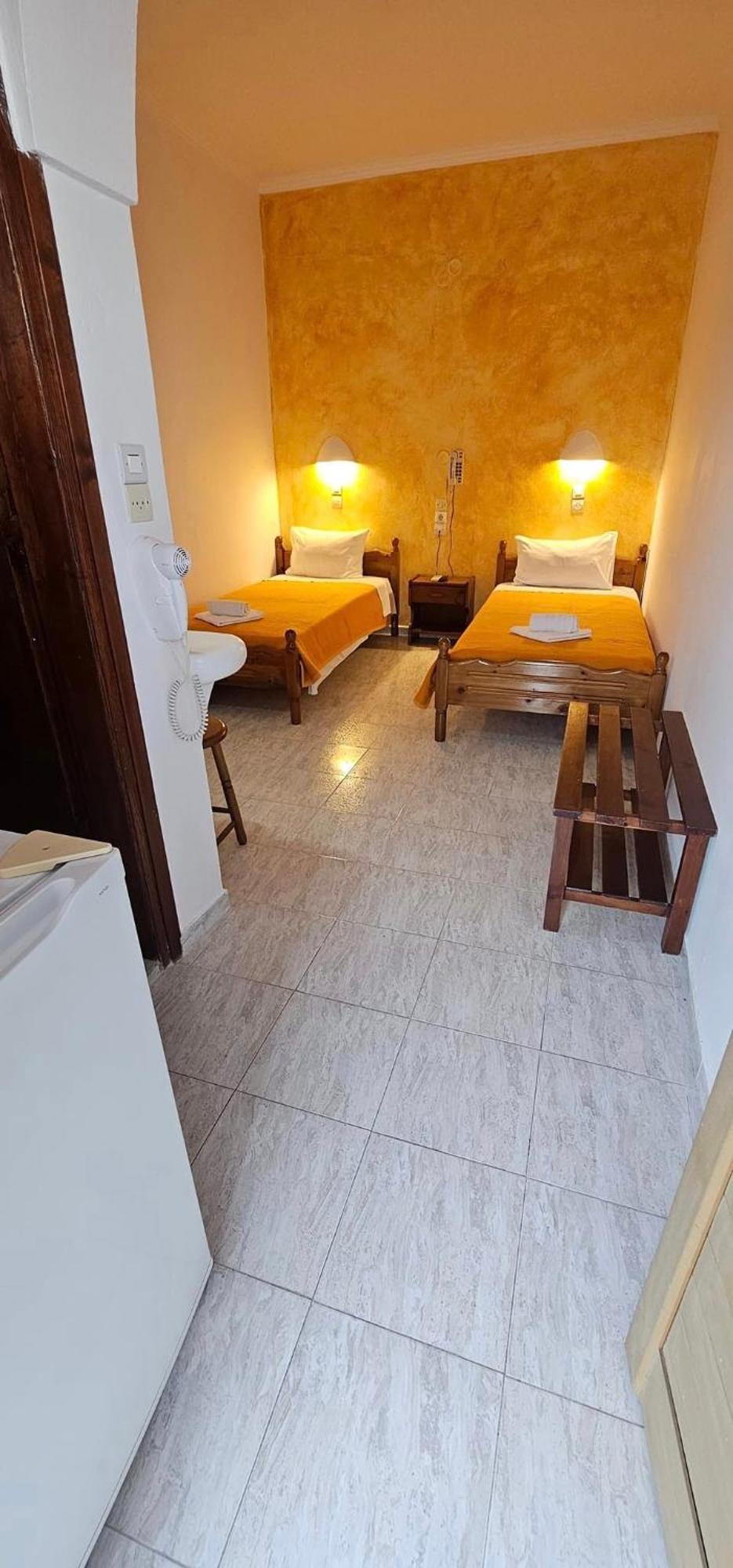 Hotel Palladion Karterádos Eksteriør bilde